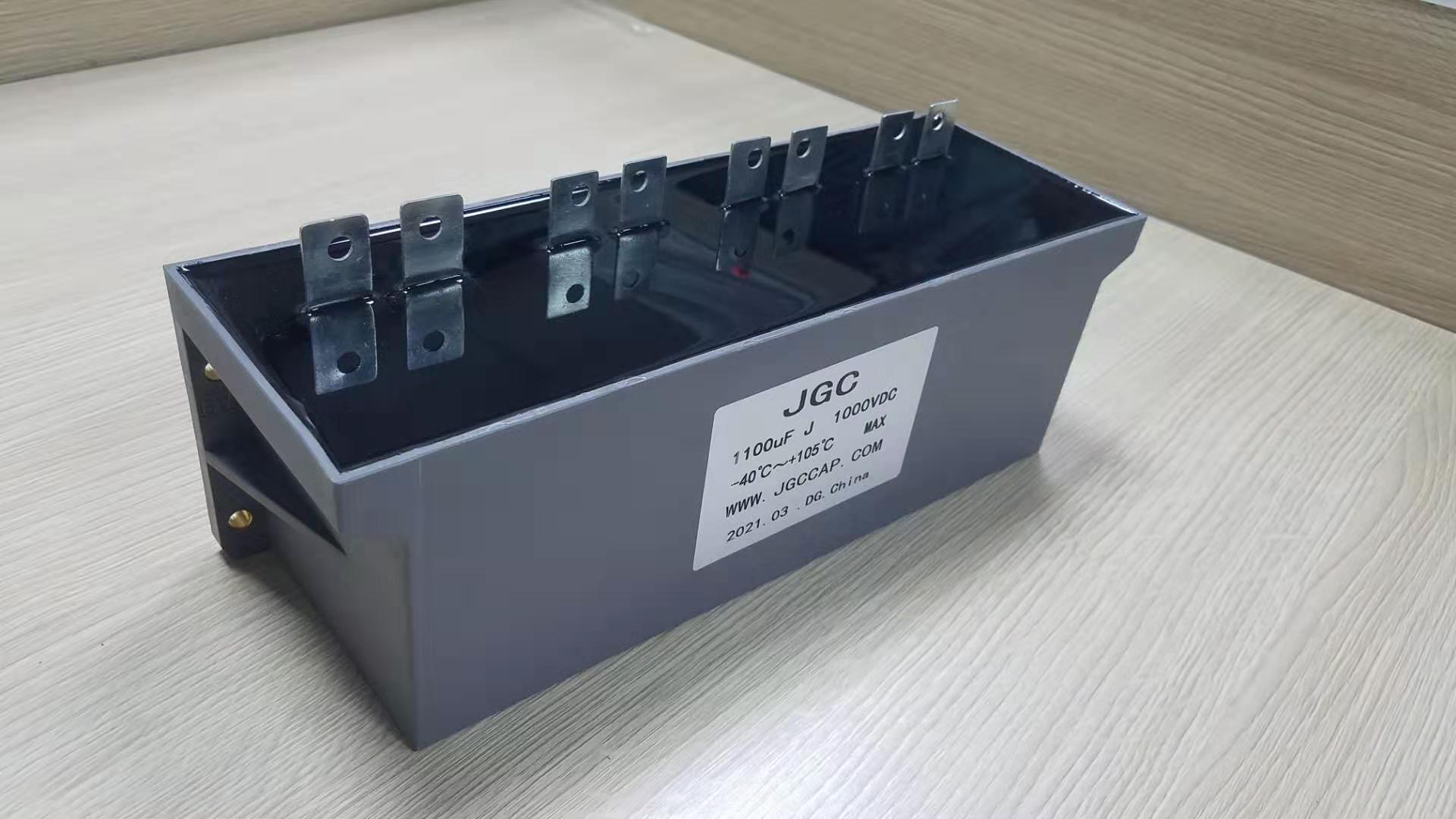 新能源汽車專用DC-LINK電容 直流直撐電容 濾波電容 儲能電容 母線直撐電容(圖1) 新能源汽車專用DC-LINK電容 直流直撐電容 濾波電容 儲能電容 母線直撐電容(圖1)