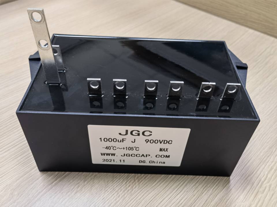 我司最新研發產品 DC-LINK電容1000UF 900V 新產品上市(圖1) 我司最新研發產品 DC-LINK電容1000UF 900V 新產品上市(圖1)